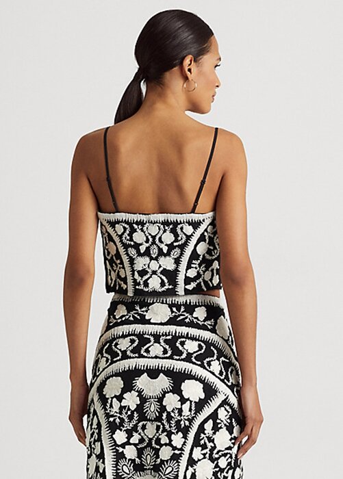 Black / White Women’s Ralph Lauren Embroidered Cropped Sleeveless Blouse Tops Black / White Women’s Ralph Lauren Embroidered Cropped Sleeveless Blouse Tops