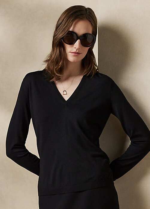 Black Women’s Ralph Lauren Wool Long-Sleeve V-Neck Sweaters Black Women’s Ralph Lauren Wool Long-Sleeve V-Neck Sweaters